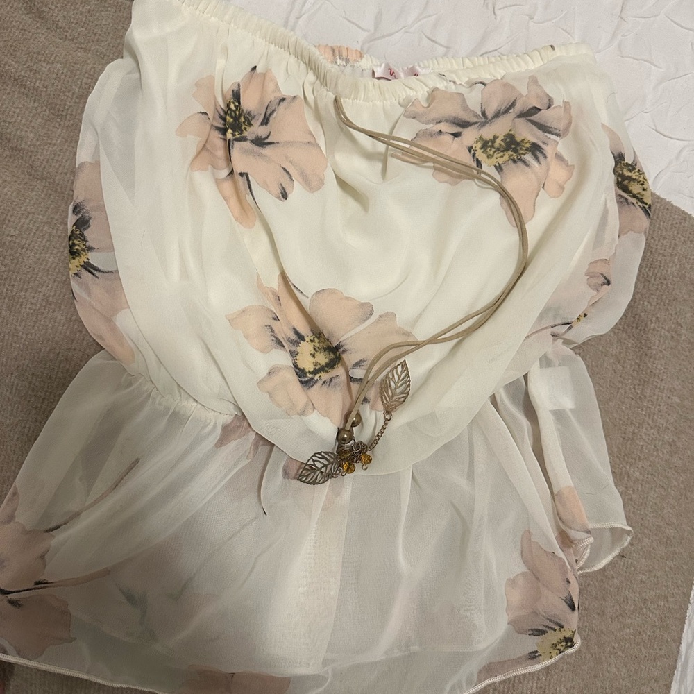 Strapless white shirt